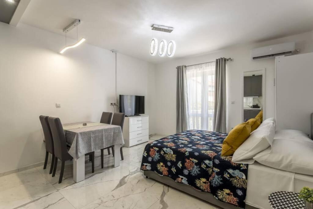 Royal Platinum Studio Apartment Vodice Exterior foto